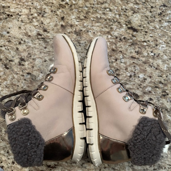 Cole Haan Boots! Waterproof walkers! Size 5.5 - Picture 3 of 7